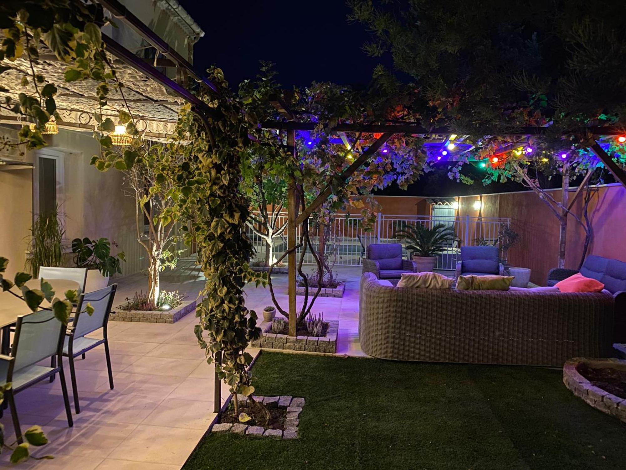 Ferienwohnung La Cigaliere De L Isle LʼIsle-sur-la-Sorgue Exterior foto